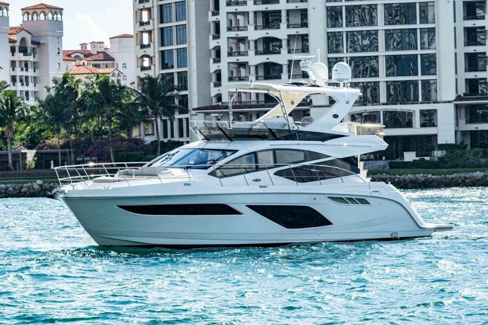 Sea Ray L550 Fly Yacht For Sale