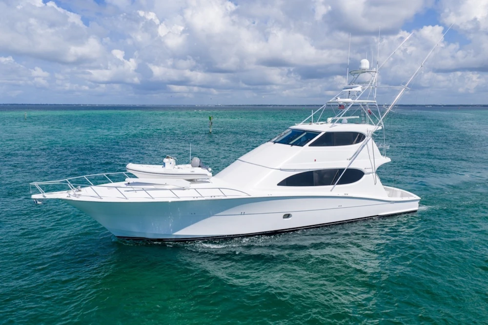 Hatteras Convertible Yacht For Sale