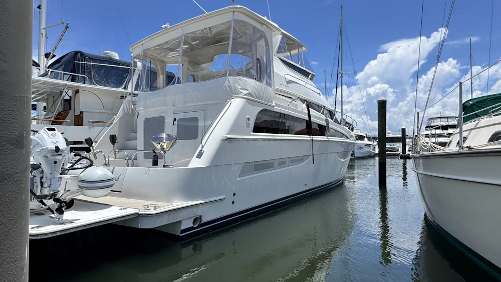 Carver 47 Cockpit Motor Yacht Yacht For Sale