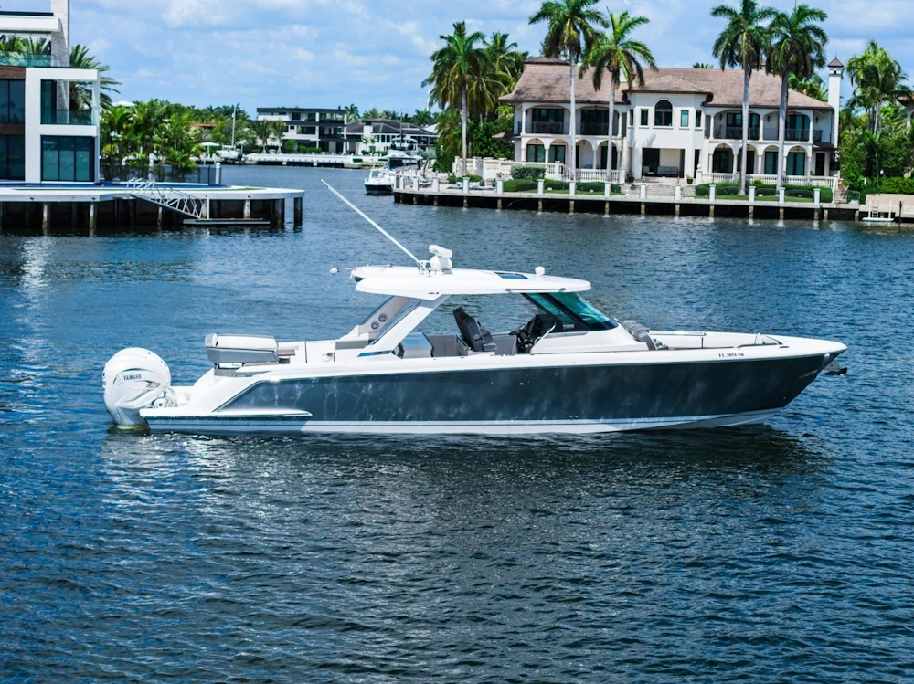 Tiara Yachts  Yacht For Sale