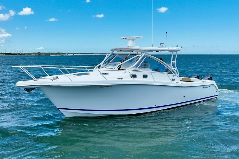 Edgewater 335 Express Yacht For Sale
