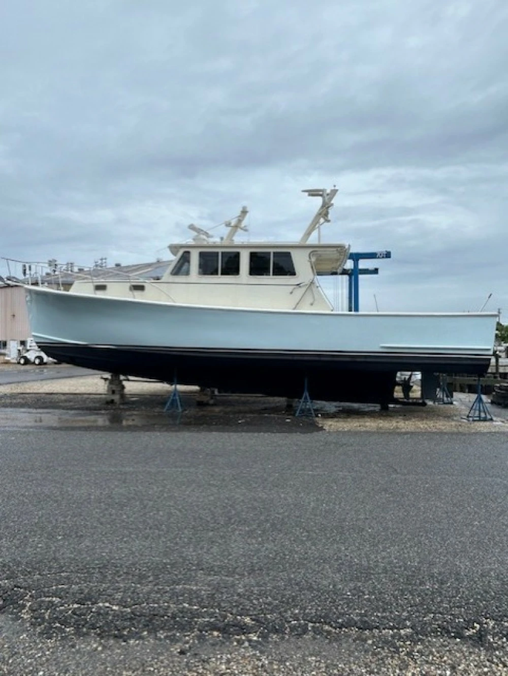 Custom Flowers 43 Yacht For Sale