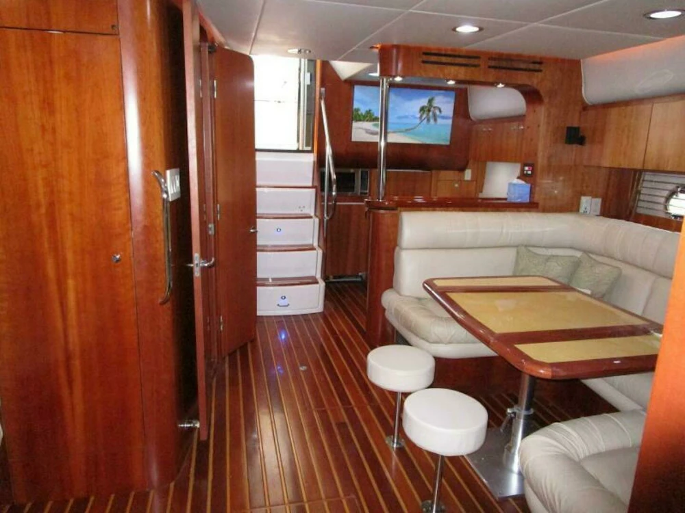 Tiara Yachts 5200 Express Yacht For Sale