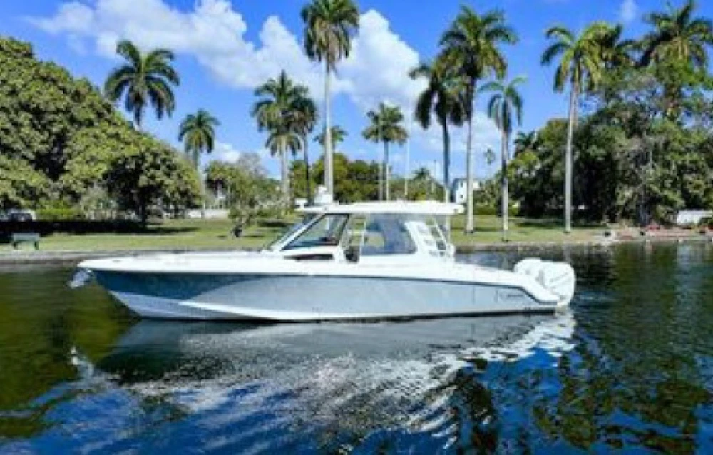 Boston Whaler 350 Realm Yacht For Sale