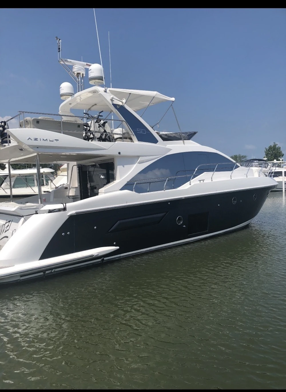 Azimut 50 Flybridge Yacht For Sale