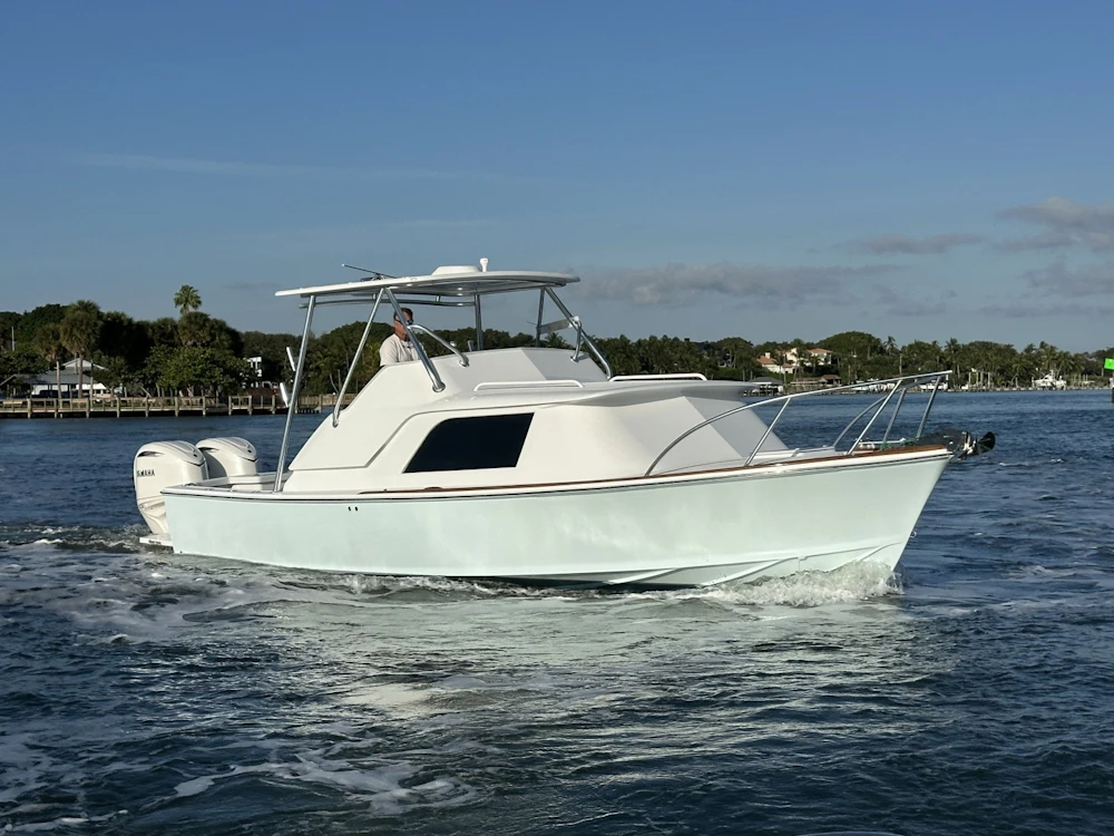 Bertram 31 Express Cruiser Yacht For Sale
