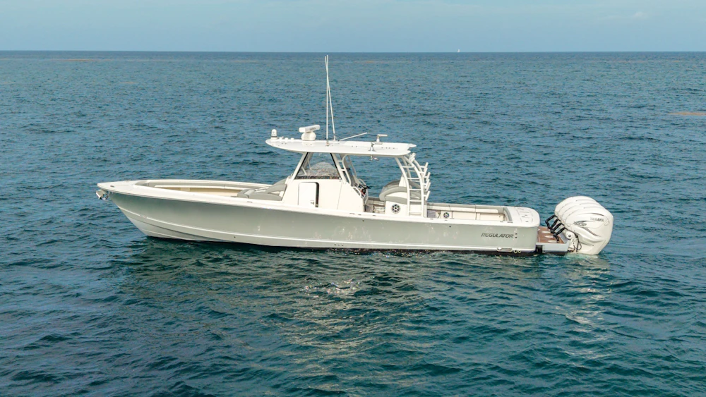 Regulator 41 Yacht For Sale