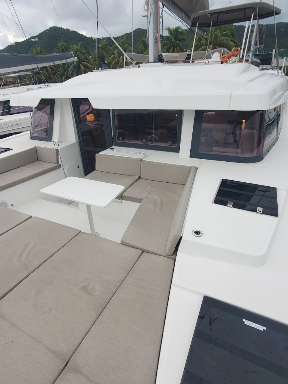 Bali 4.4 Yacht For Sale