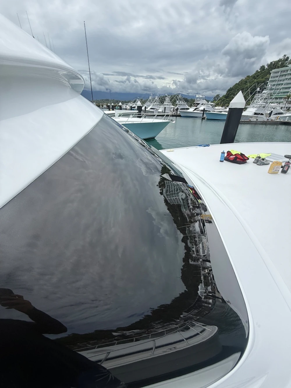 American Custom Yachts  Yacht For Sale