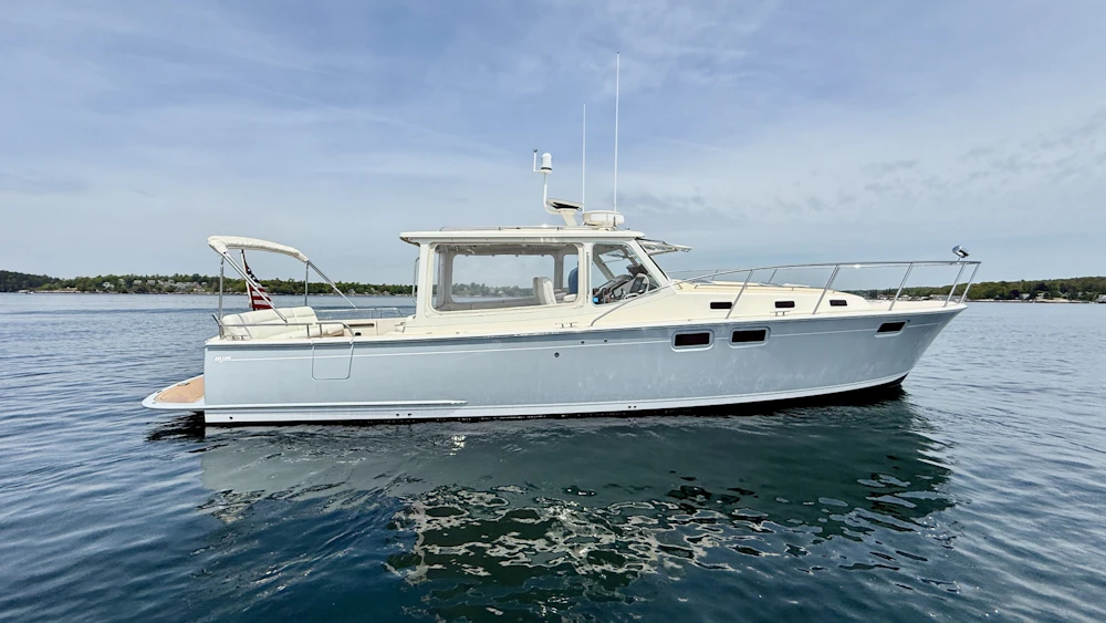 MJM 40z Yacht For Sale