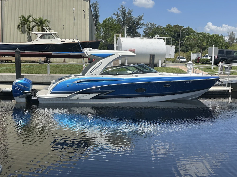 Formula 350 BR Yacht For Sale