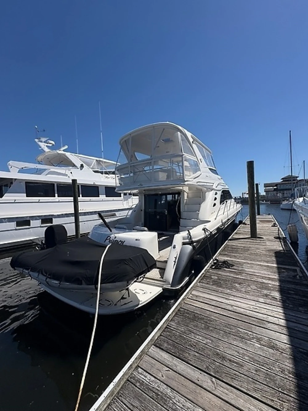 Sea Ray 560 Sedan Bridge Yacht For Sale