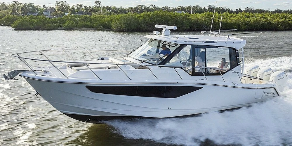 Boston Whaler 405 Conquest Yacht For Sale