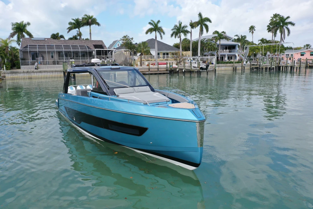Schaefer V44 Yacht For Sale