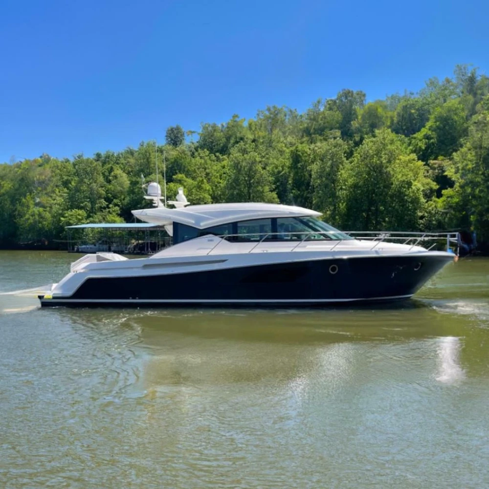 Tiara Yachts C53 Coupe Yacht For Sale