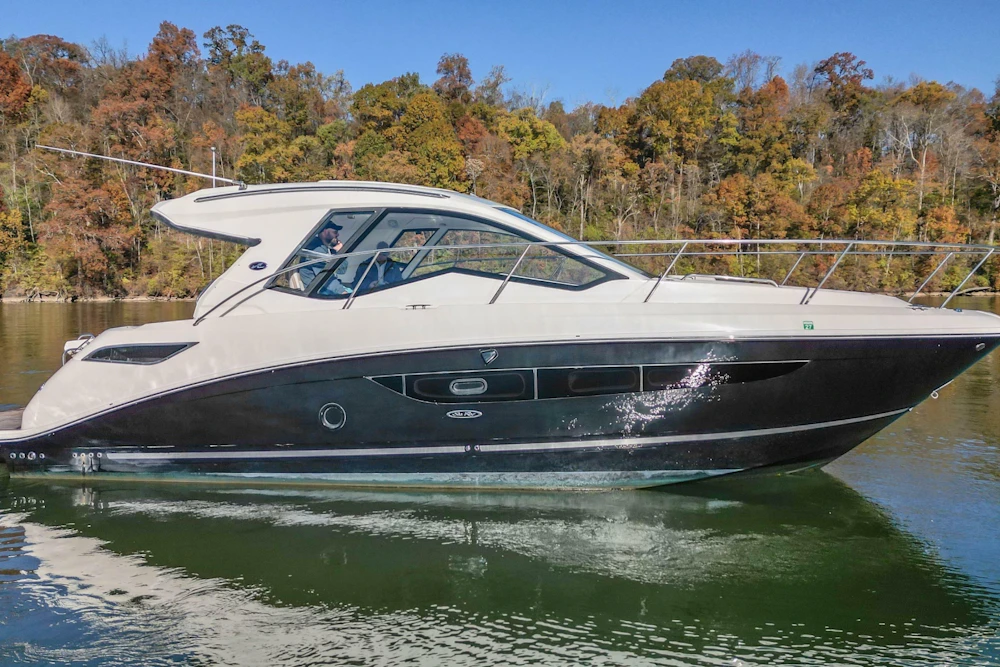 Sea Ray Sundancer 350 Coupe Yacht For Sale