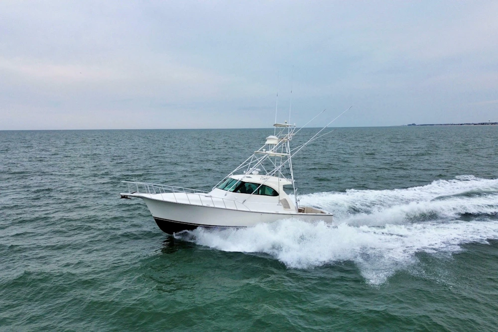 Henriques 42 Express Hardtop Yacht For Sale