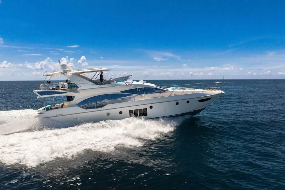 Azimut 70 Yacht For Sale