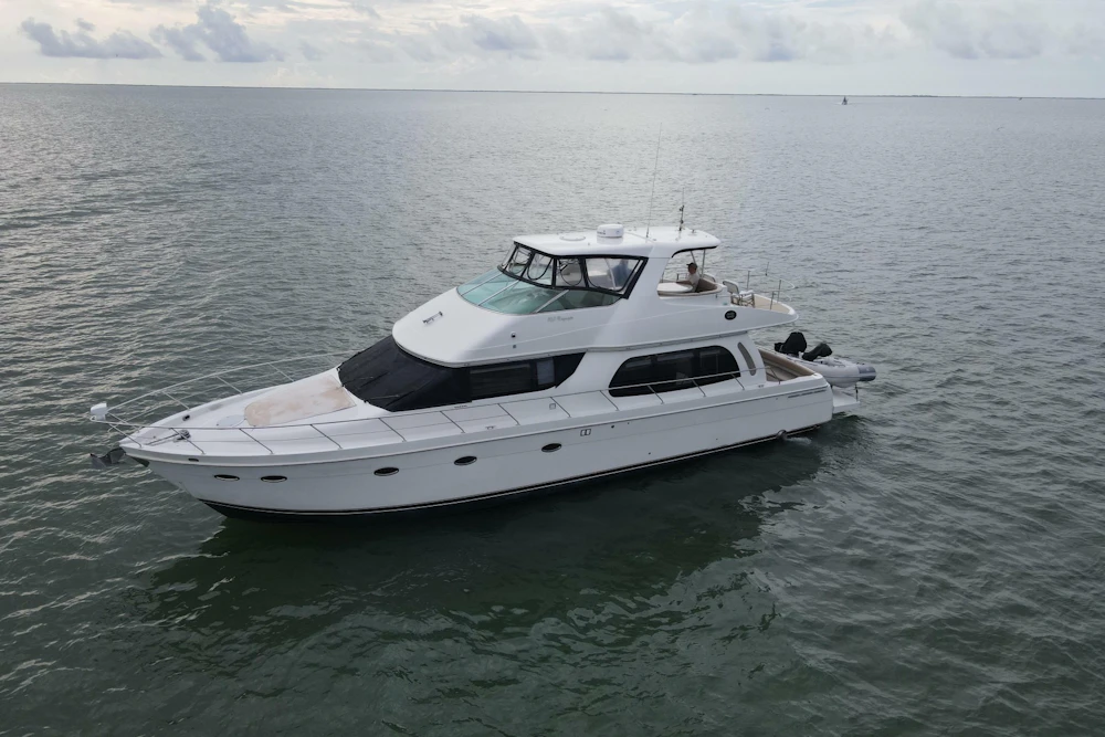 Carver 560 Voyager Yacht For Sale