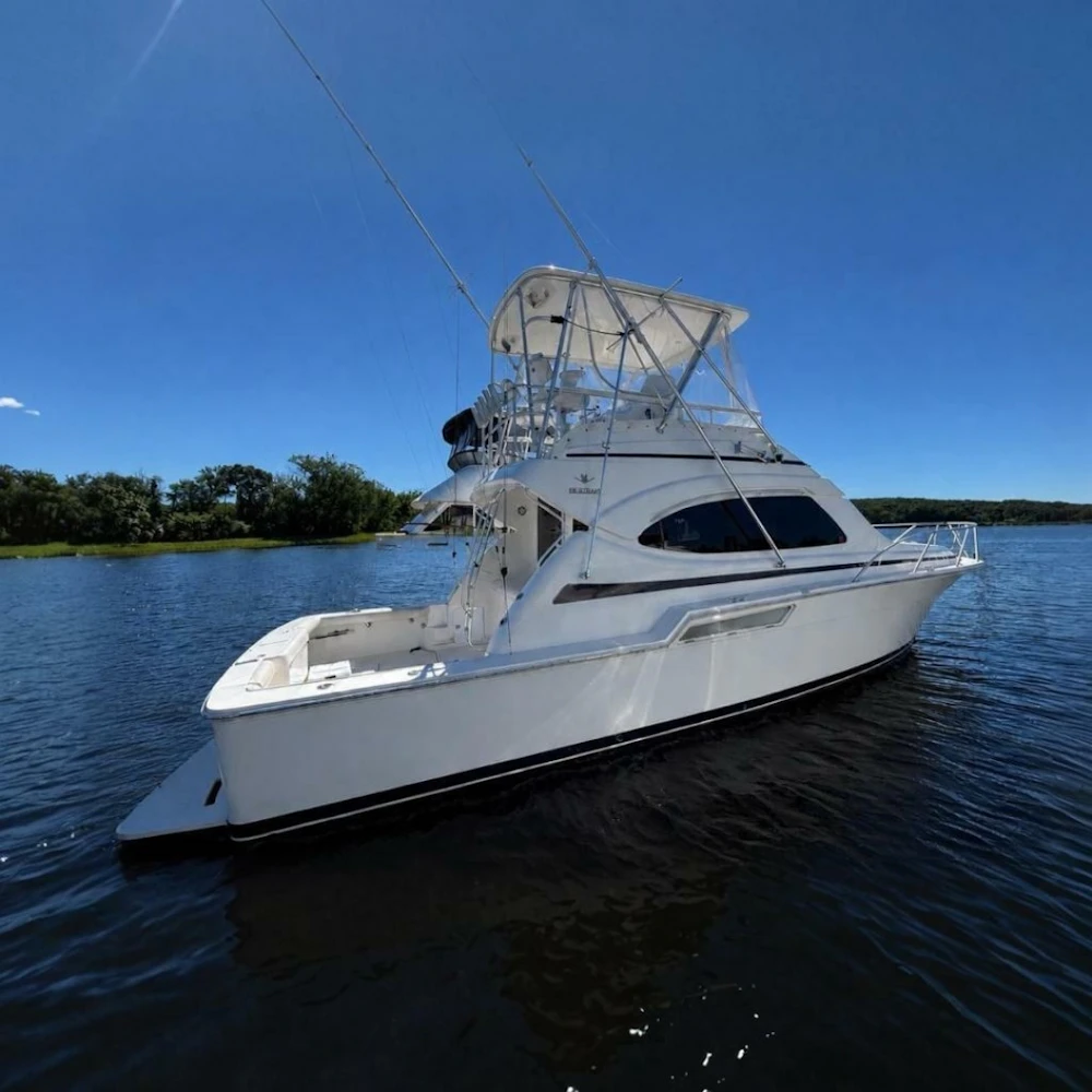 Bertram 390 Convertible Yacht For Sale