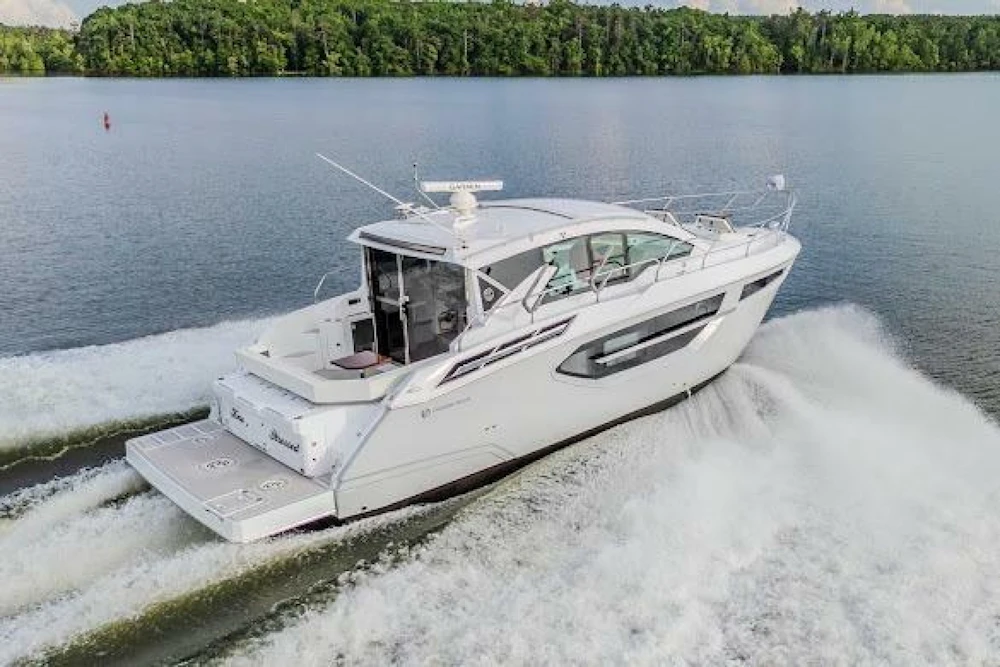 Cruisers Yachts 42 Cantius Yacht For Sale