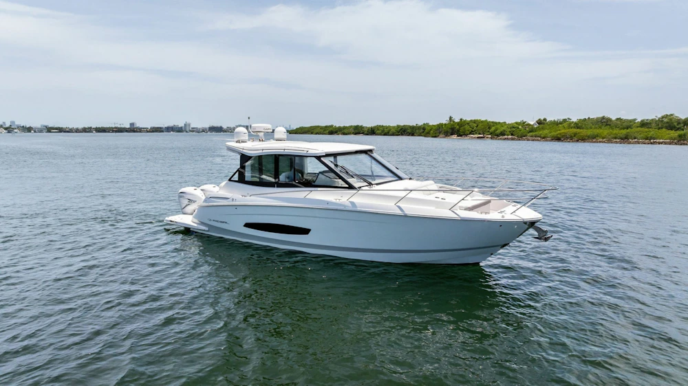 Regal 36 XO Yacht For Sale