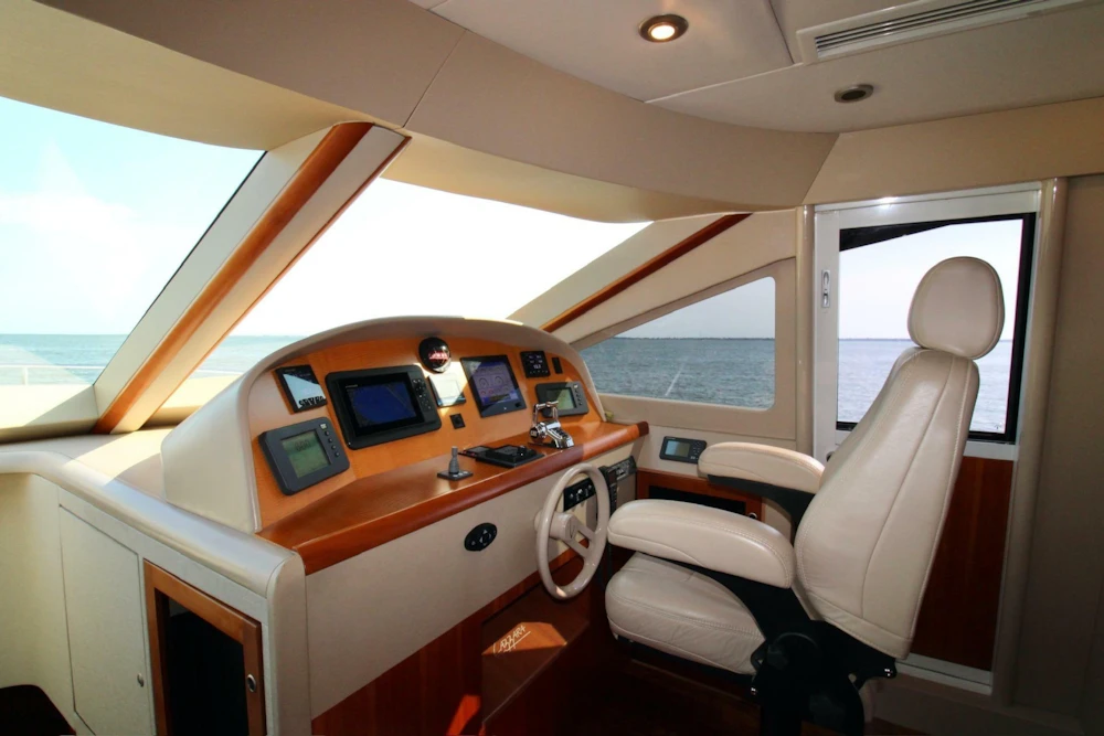 Lazzara Yachts 74 MOTOR YACHT Yacht For Sale