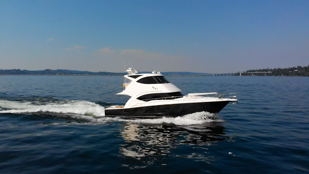 Riviera 53 Enclosed Flybridge Yacht For Sale