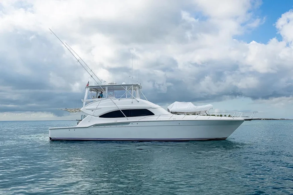Bertram 630 Convertible Yacht For Sale