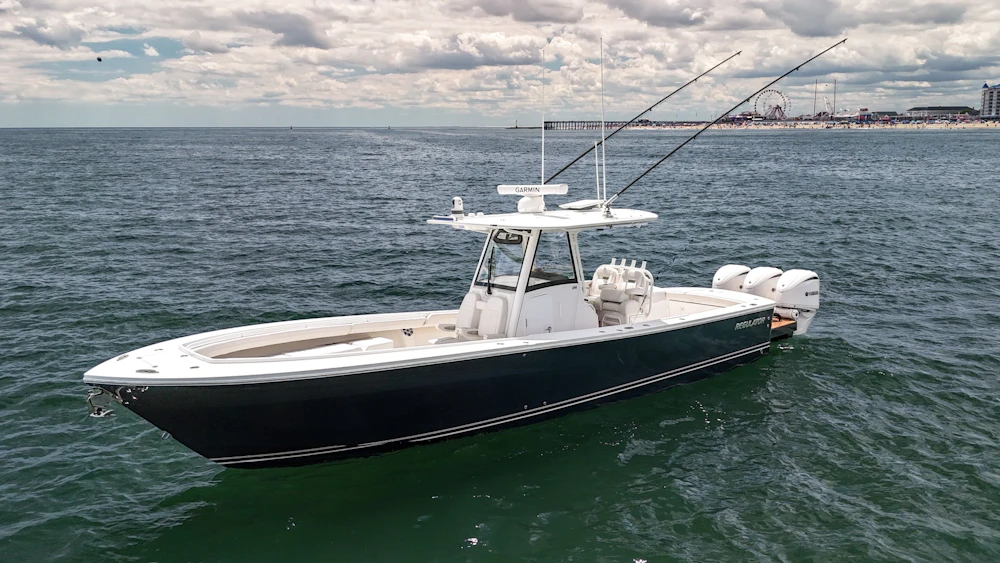 Regulator 34 CC Yacht For Sale