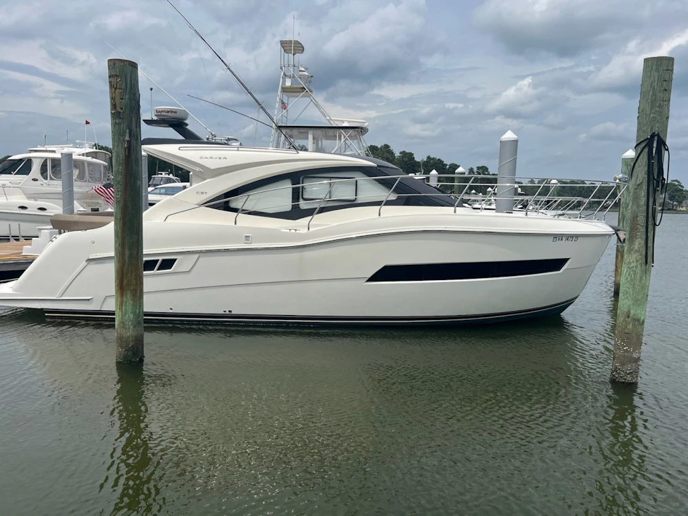 Carver C37 Yacht For Sale