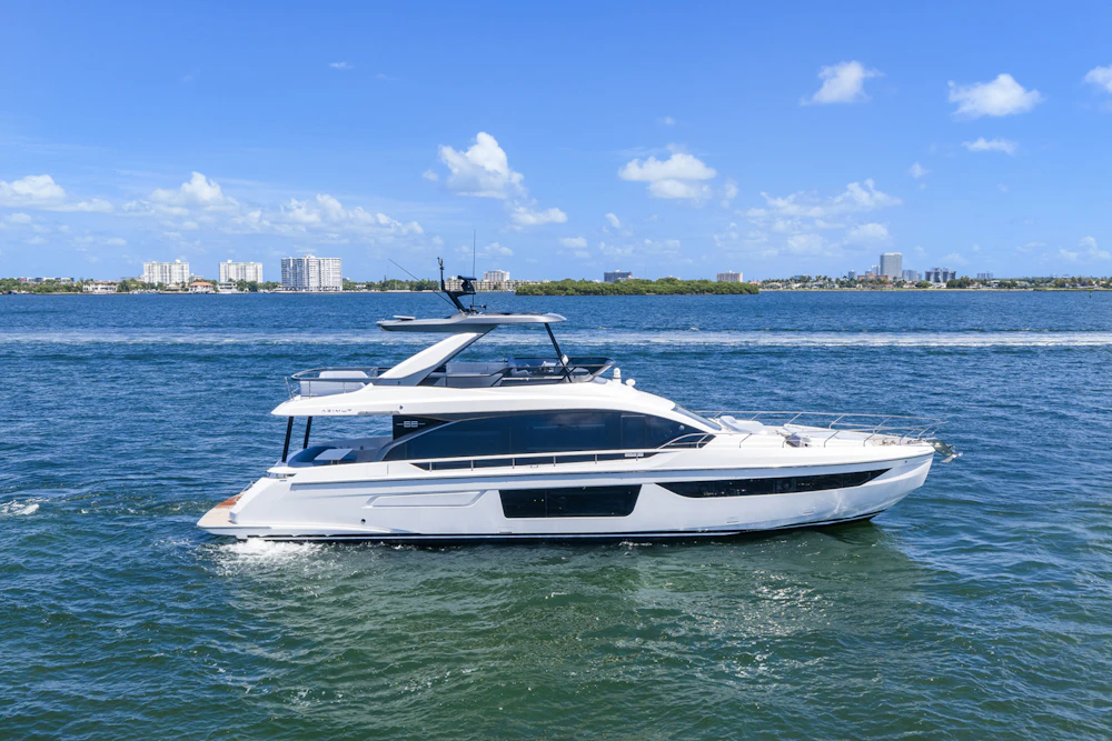 Azimut 68 FLY Yacht For Sale
