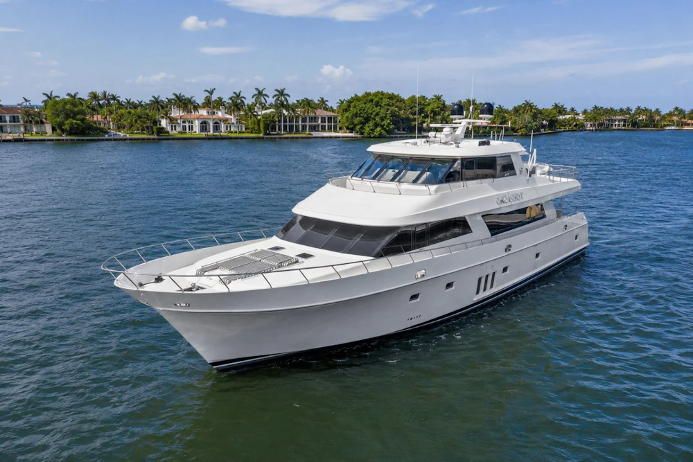 Ocean Alexander 90 Skylounge Yacht For Sale
