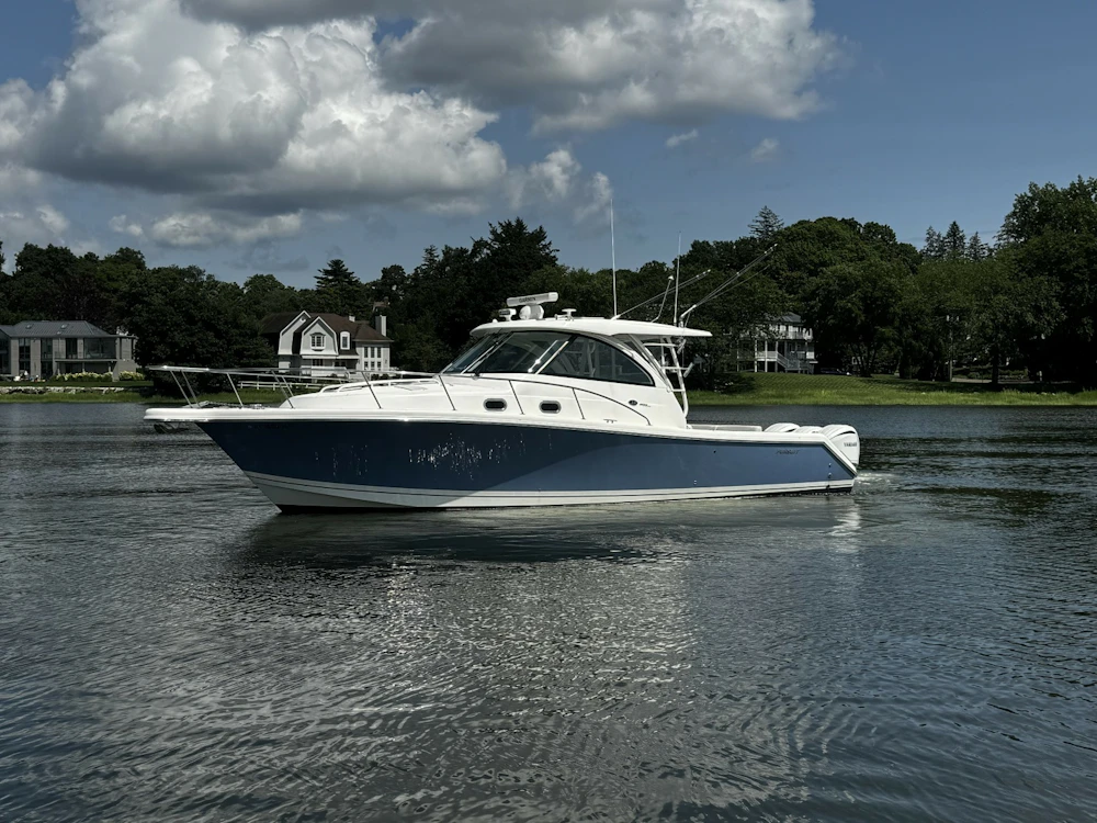 Pursuit OS 385 Offshore Yacht For Sale