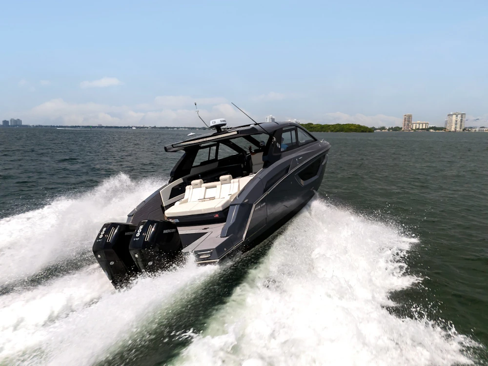 Cruisers Yachts 42 GLS OB Yacht For Sale