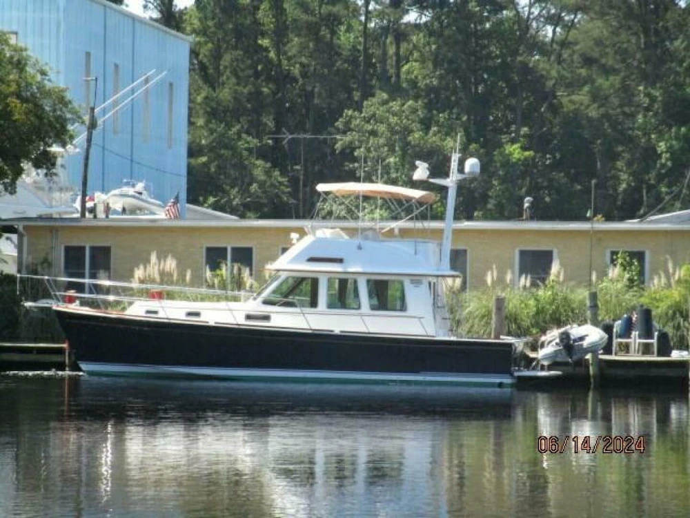 Sabre Flybridge Yacht For Sale