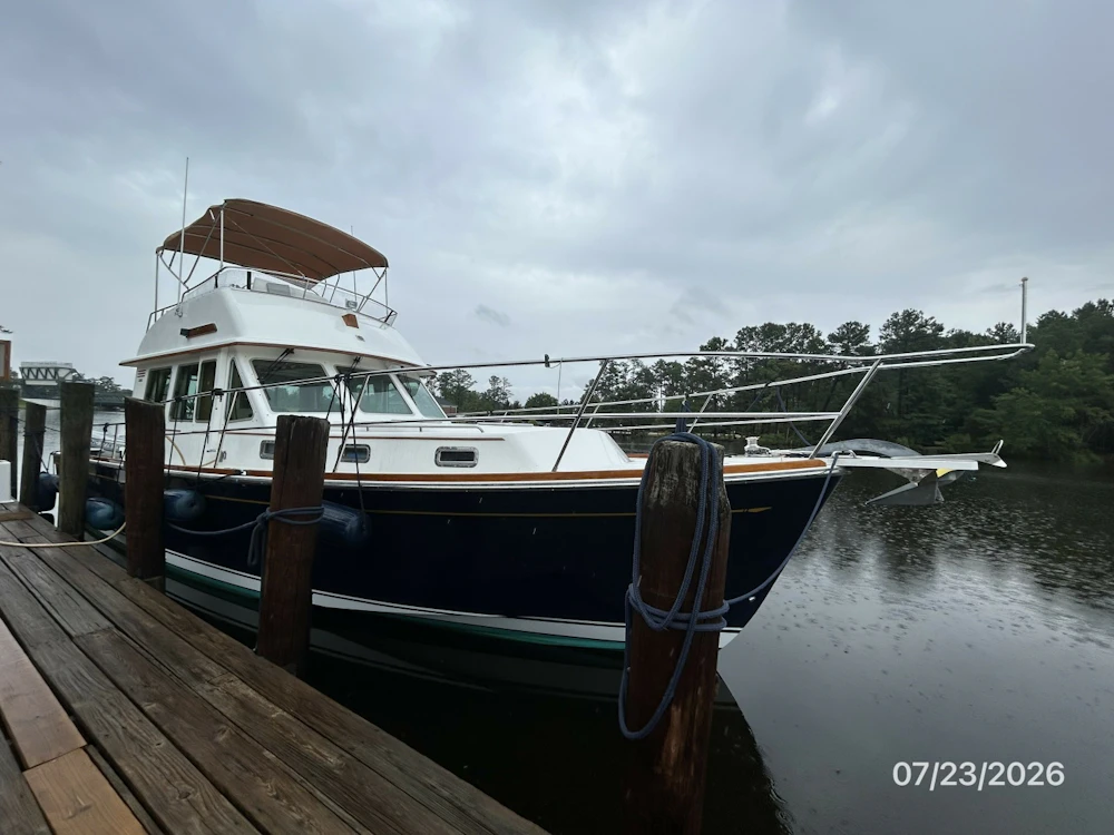 Sabre Flybridge Yacht For Sale