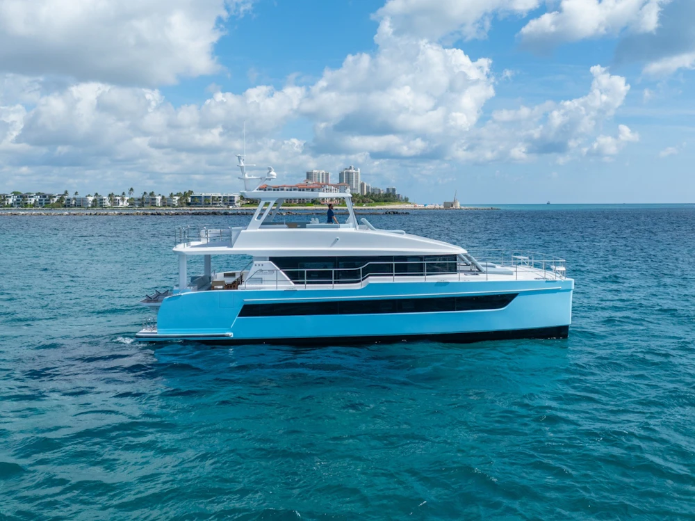 Two Oceans 555 Yacht For Sale