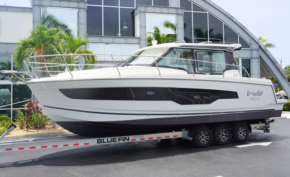 Jeanneau NC 1095 Yacht For Sale