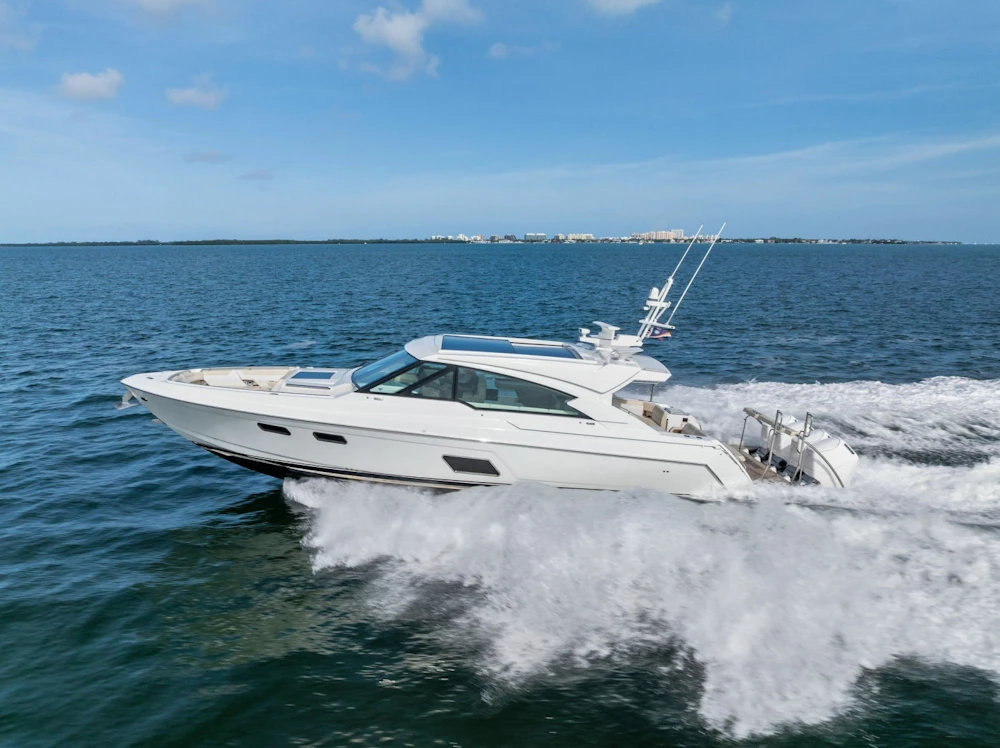 Formula 500 Super Sport Crossover Yacht For Sale