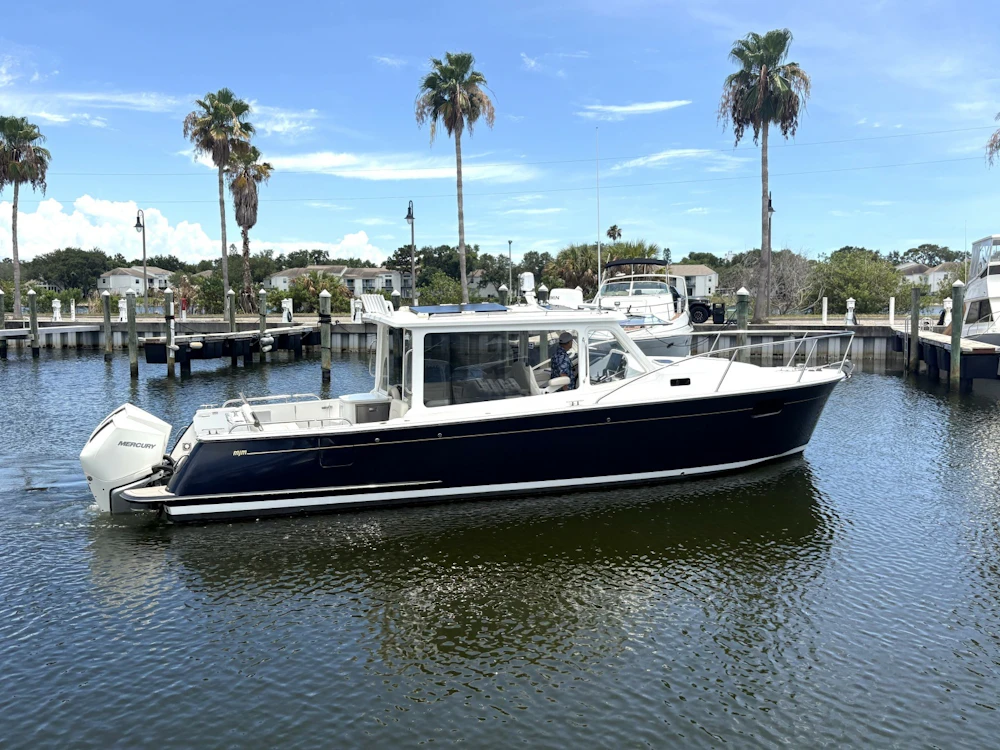 MJM 35z Yacht For Sale