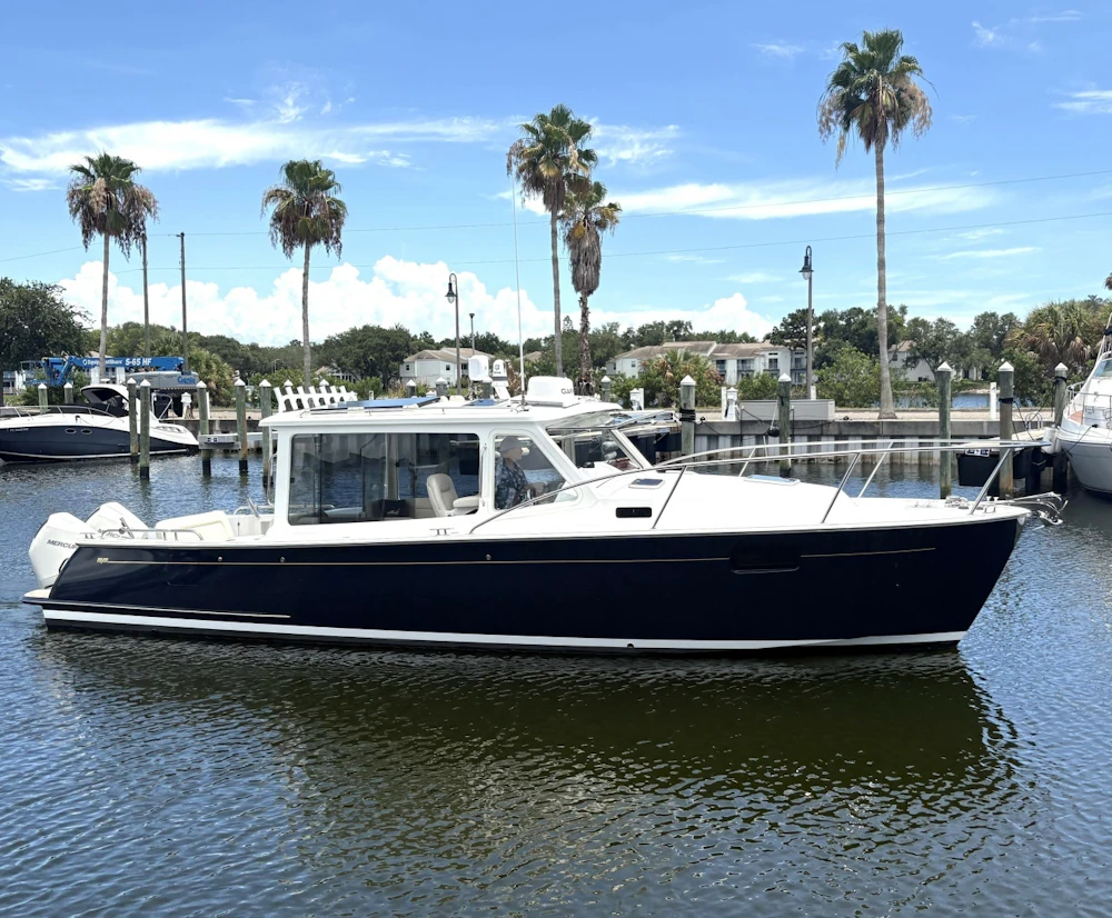 MJM 35z Yacht For Sale