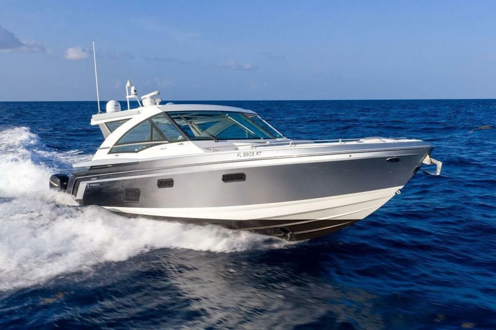 Formula 430 Super Sport Crossover Yacht For Sale