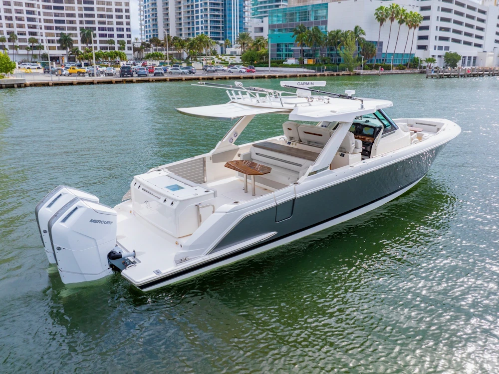 Tiara Yachts 43 LS Yacht For Sale