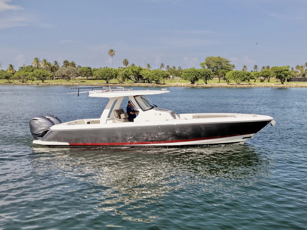 Intrepid 345 Nomad SE Yacht For Sale
