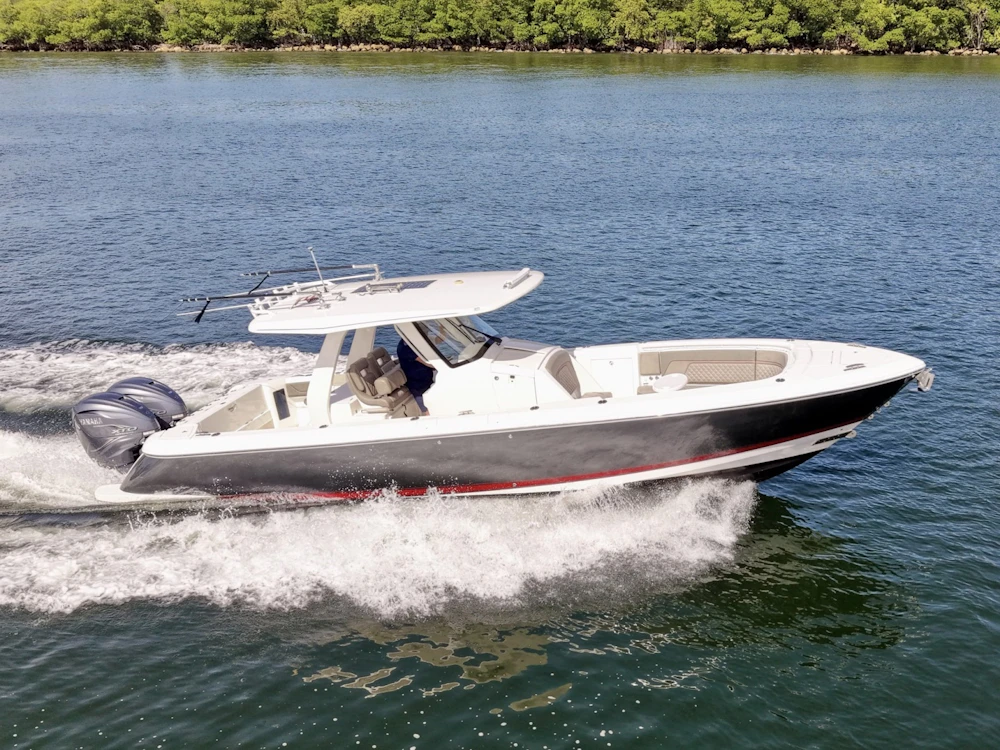 Intrepid 345 Nomad SE Yacht For Sale