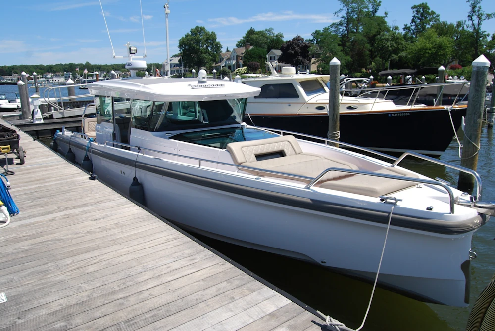 Axopar 37 XC Cross Cabin Yacht For Sale