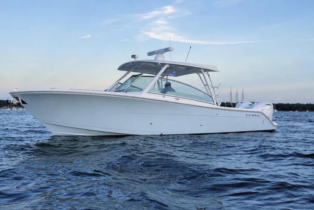 Cobia 330 DC Yacht For Sale