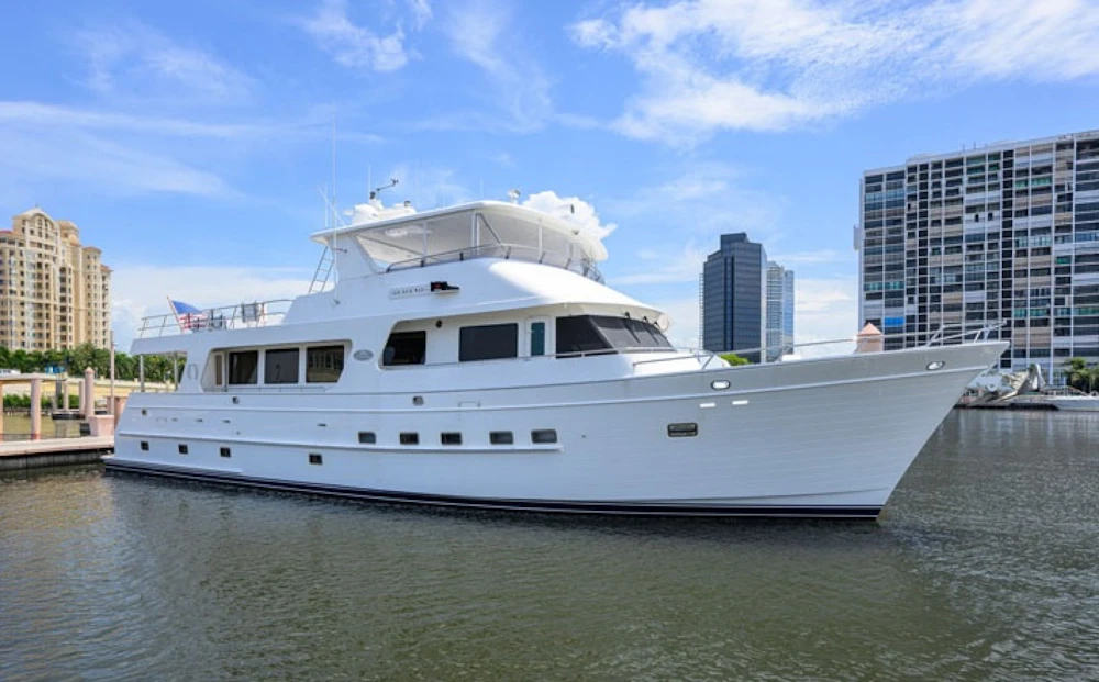 Outer Reef Yachts 800 MY Yacht For Sale
