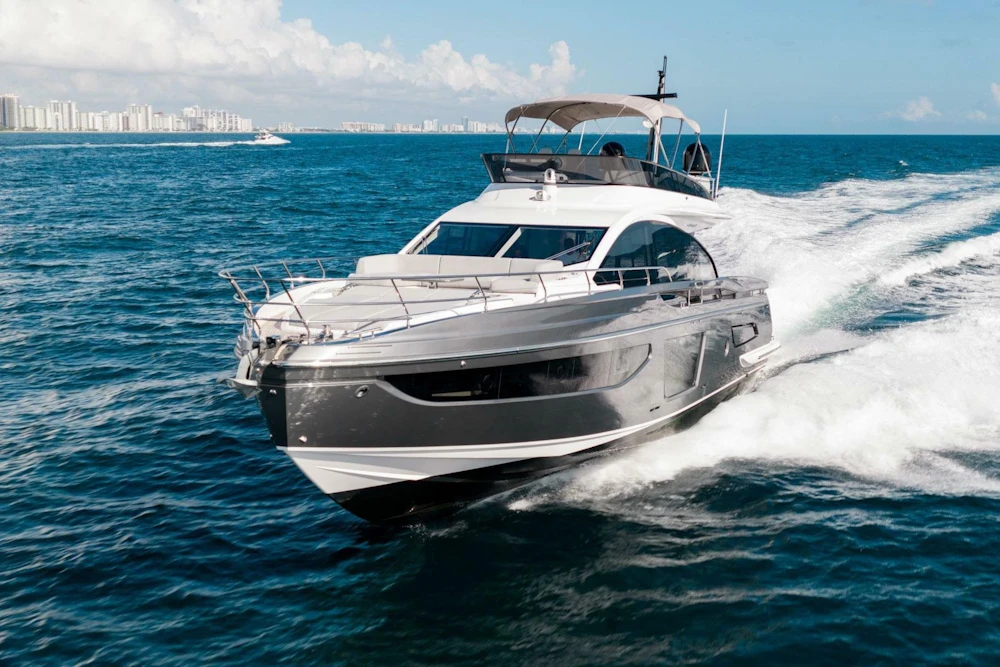 Azimut S7 Yacht For Sale